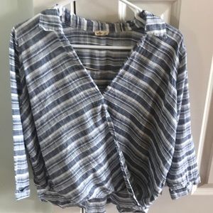Hollister large wrap top